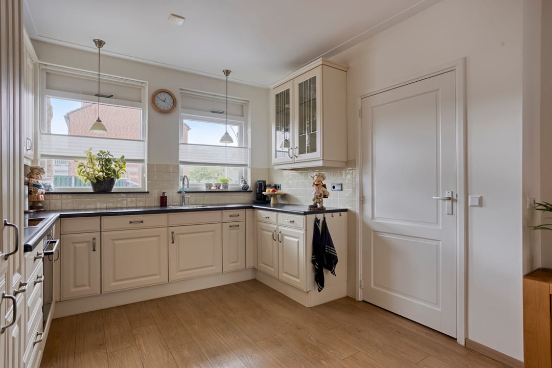 Foto 13 van Lodewijk van Deyssellaan 15