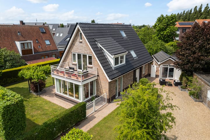 Foto 2 van Emmerich Kálmánlaan 1