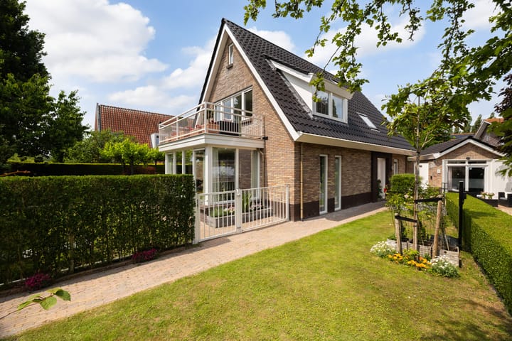 Foto 4 van Emmerich Kálmánlaan 1