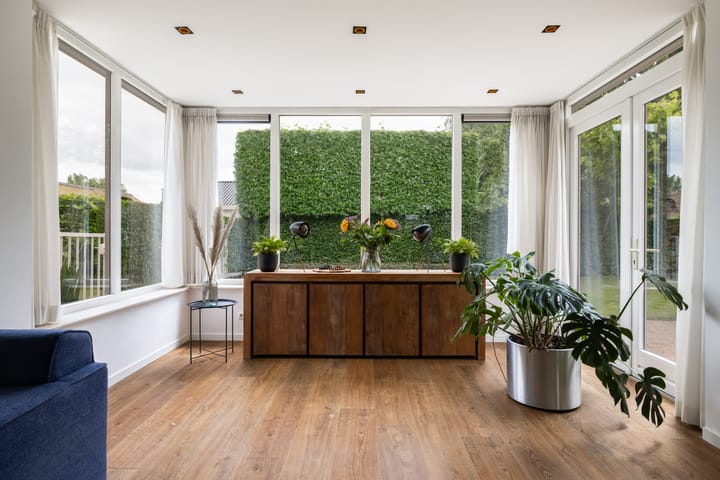 Foto 14 van Emmerich Kálmánlaan 1