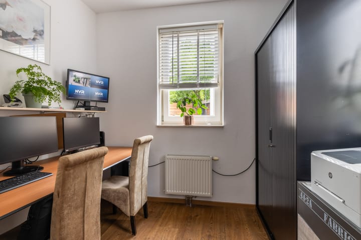 Foto 21 van Emmerich Kálmánlaan 1