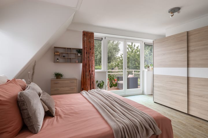 Foto 22 van Emmerich Kálmánlaan 1