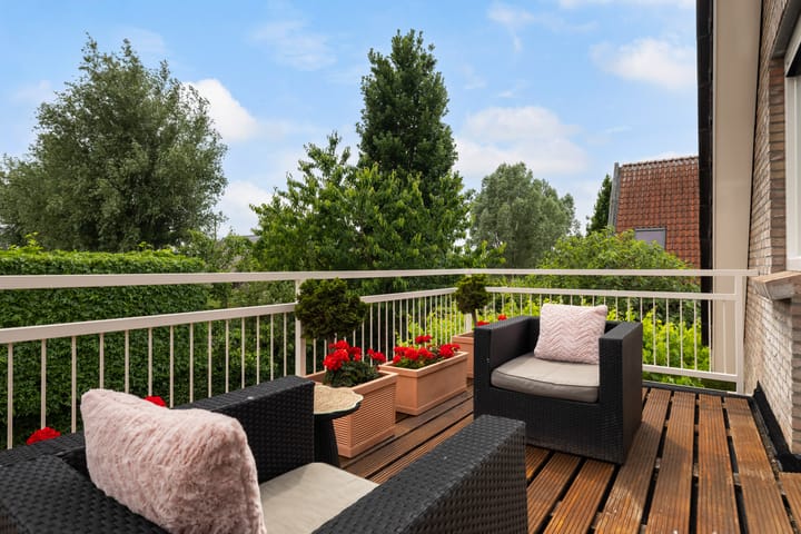 Foto 25 van Emmerich Kálmánlaan 1