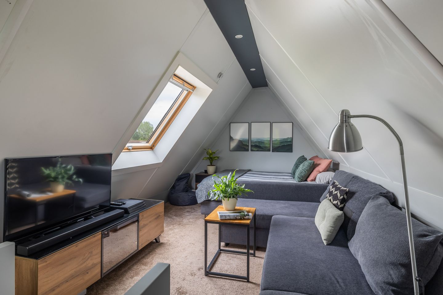 Foto 29 van Emmerich Kálmánlaan 1