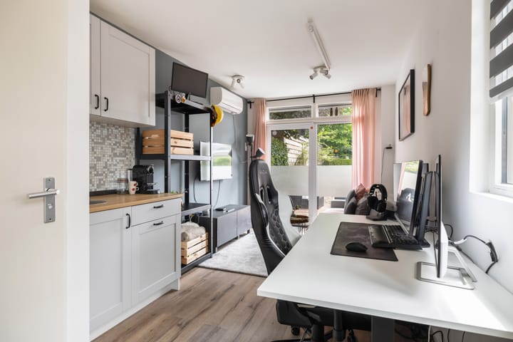 Foto 35 van Emmerich Kálmánlaan 1