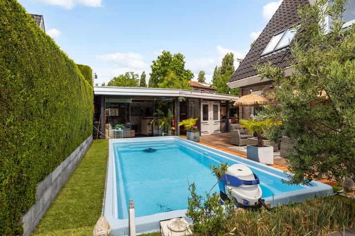 Foto 39 van Emmerich Kálmánlaan 1