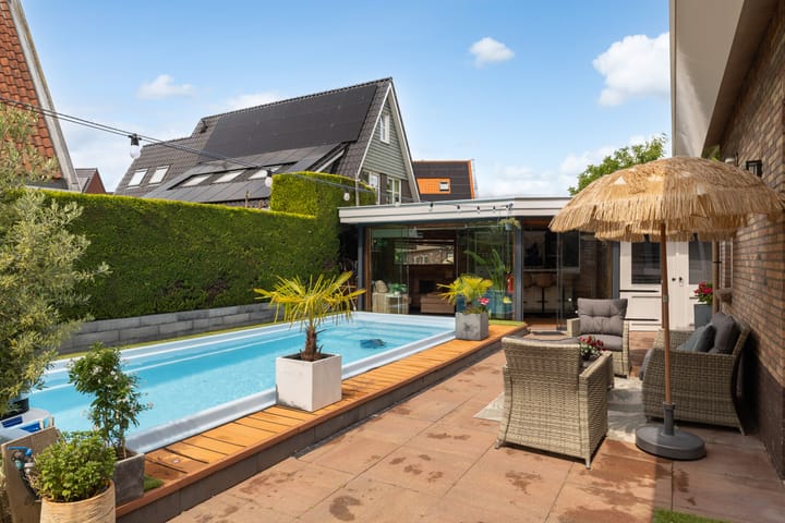 Foto 40 van Emmerich Kálmánlaan 1