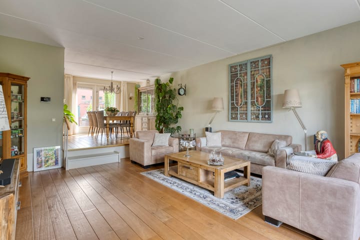 Foto 2 van Karmozijnhof 20