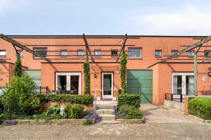 Foto 4 van Karmozijnhof 20