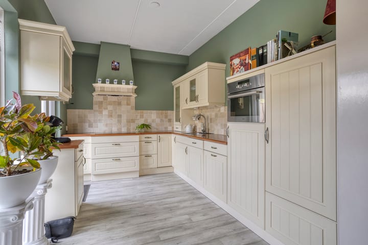 Foto 7 van Karmozijnhof 20