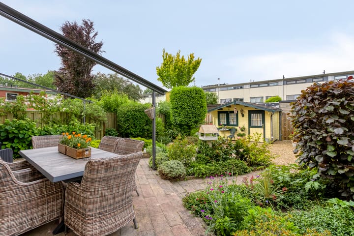 Foto 12 van Karmozijnhof 20