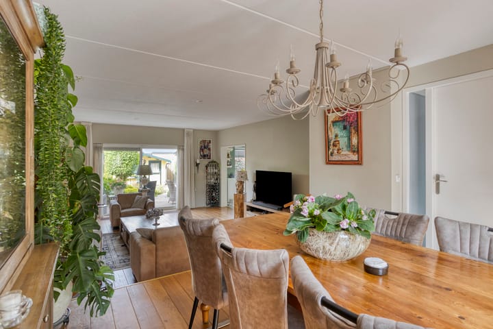 Foto 14 van Karmozijnhof 20