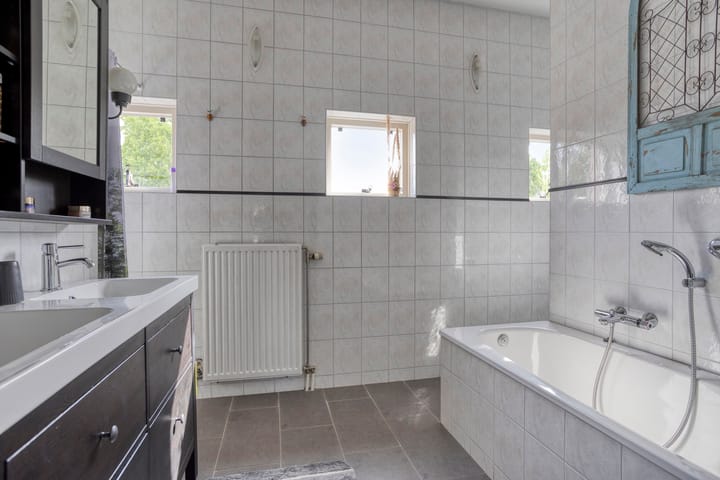 Foto 19 van Karmozijnhof 20