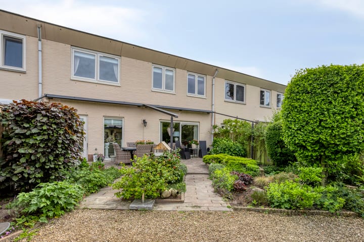 Foto 27 van Karmozijnhof 20