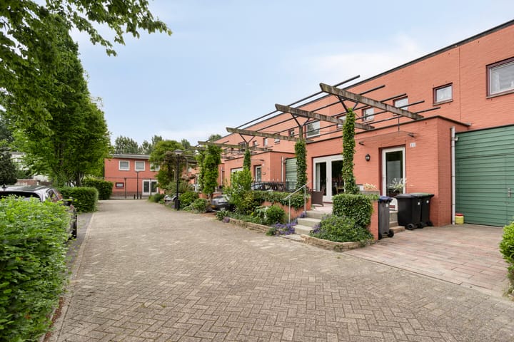 Foto 30 van Karmozijnhof 20