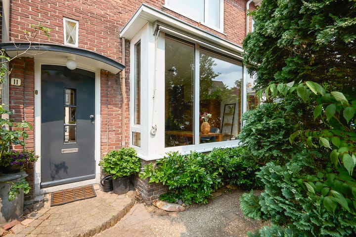 Photo 3 of Rusburglaan 11