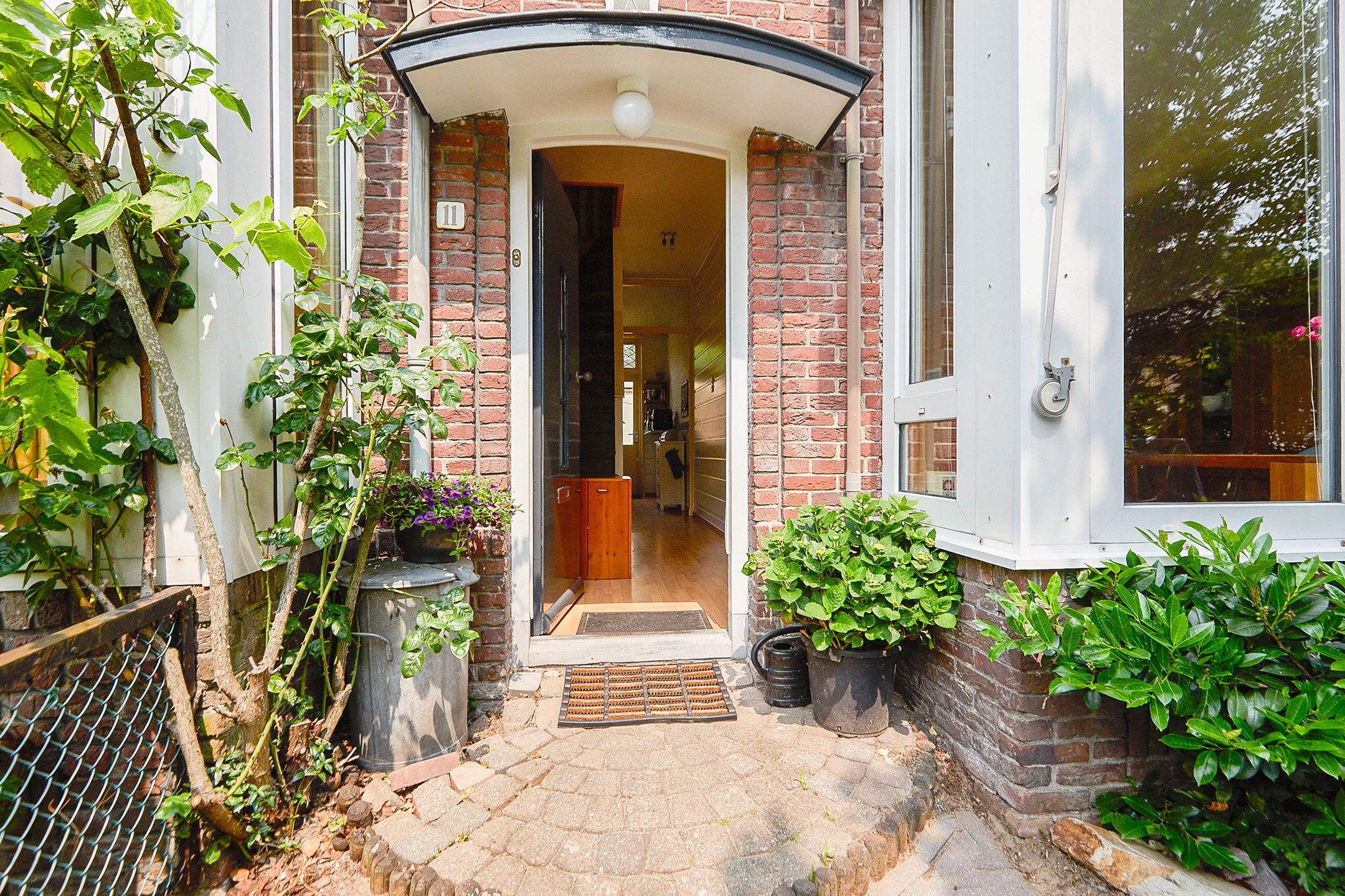 Photo 6 of Rusburglaan 11