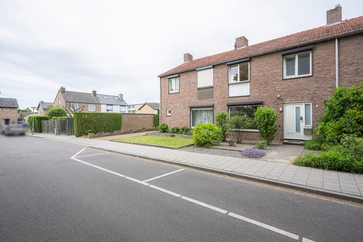 Foto 23 van Beneluxstraat 56