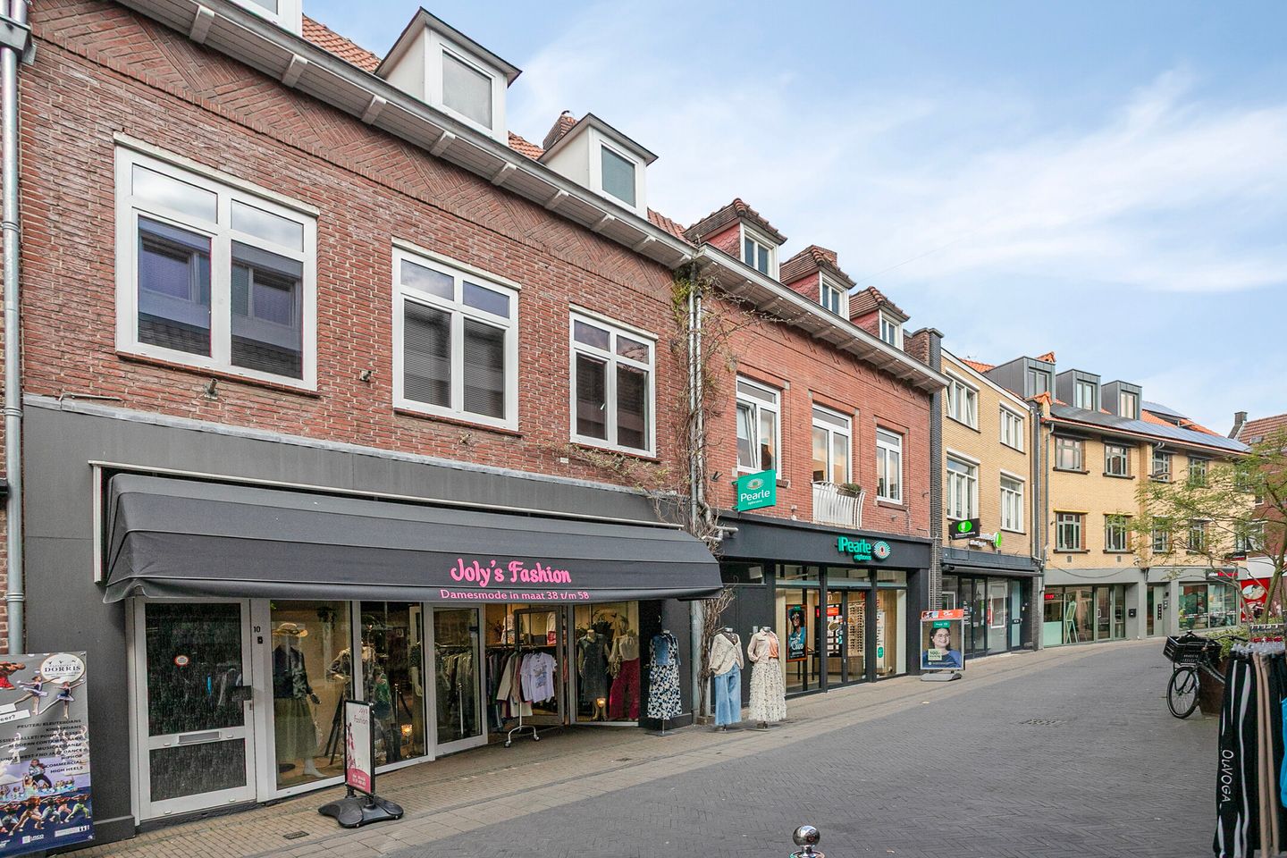 View photo 3 of Hoogstraat 10