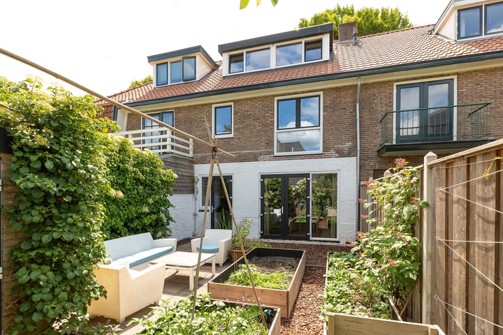 Foto 32 van De Bazelstraat 29