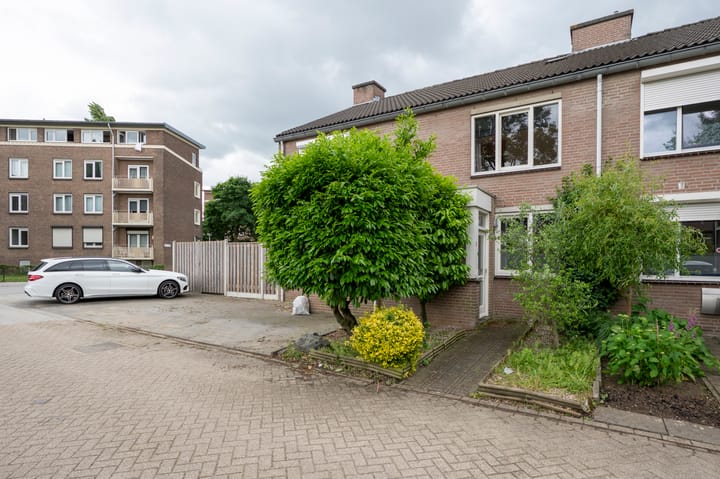 Foto 6 van Kasteel Caestertstraat 3