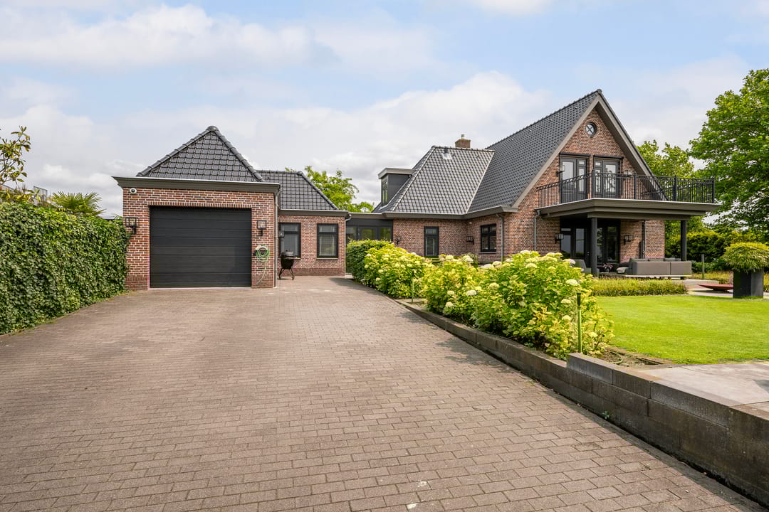 Photo 2 of Nieuweweg 37