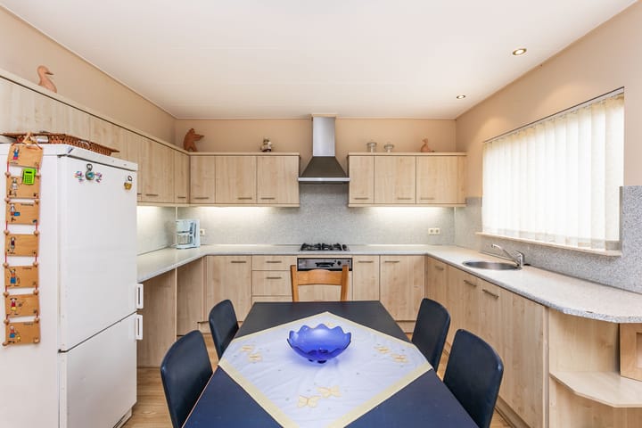 Foto 11 van Eglantier 93