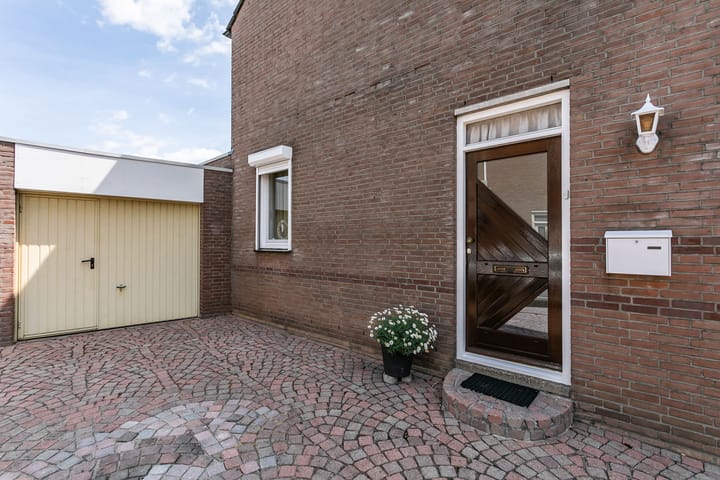 Foto 37 van Eglantier 93