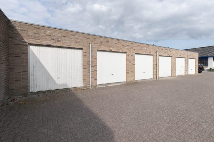 Foto 34 van Pastoor van der Plaatstraat 101