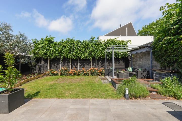 Foto 29 van A.B. van Lieshoutlaan 24