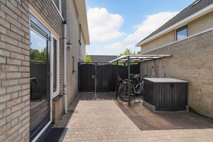 Foto 32 van A.B. van Lieshoutlaan 24