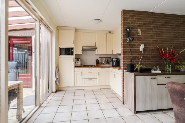 Foto 10 van Voltastraat 2-A