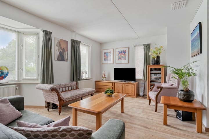 Foto 10 van Distel 7