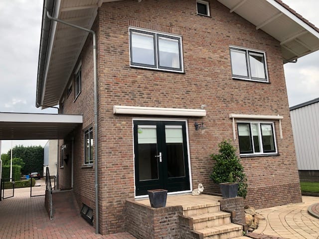 Foto 12 van Broekdijk 40-E