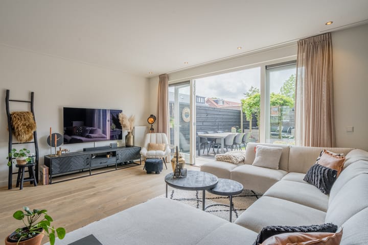 Foto 11 van Nova Zembla 26