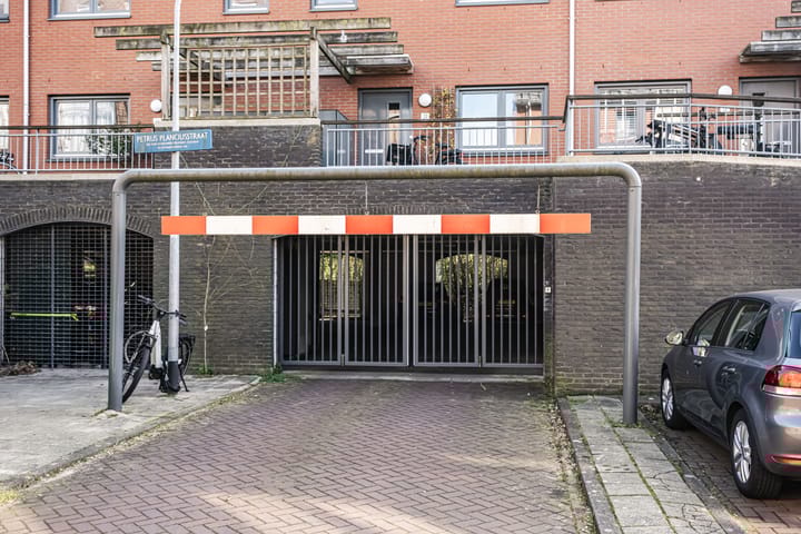 Foto 31 van Petrus Planciusstraat 32