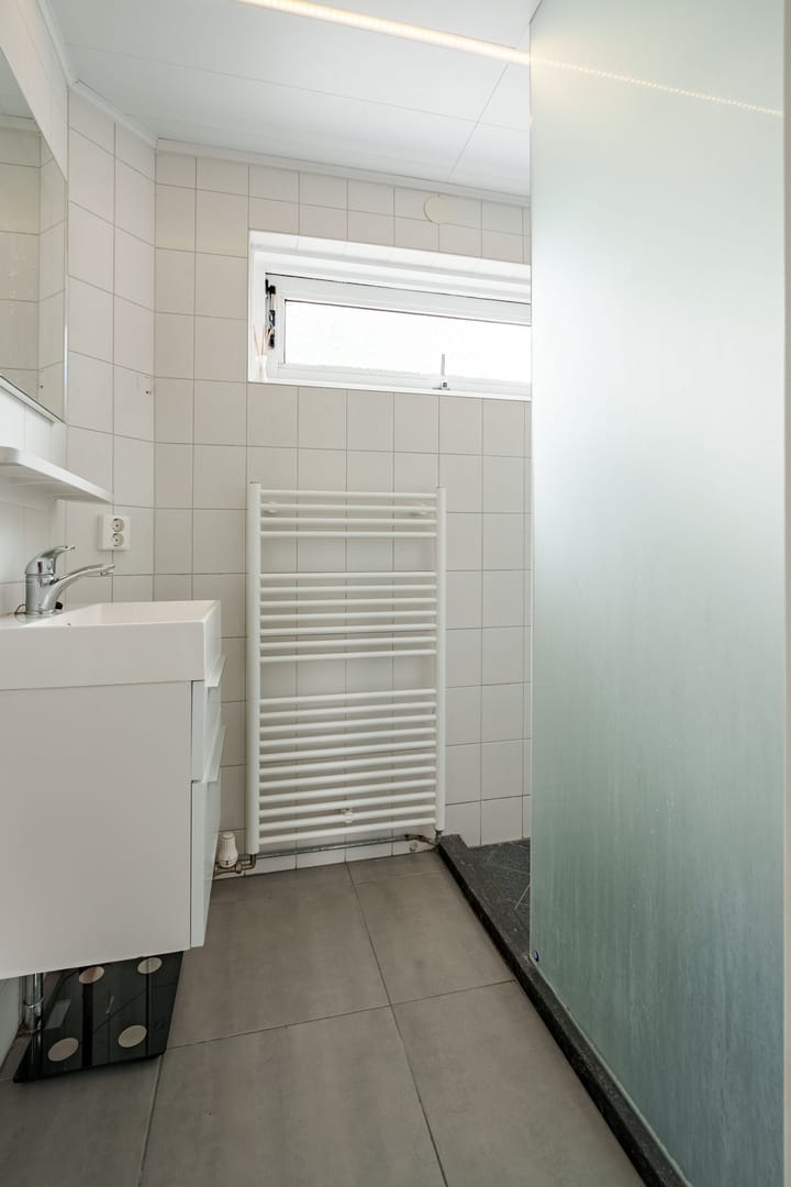 Foto 16 van Meester van Damweg 12