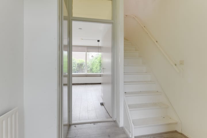 Foto 9 van van Vosbergenlaan 12