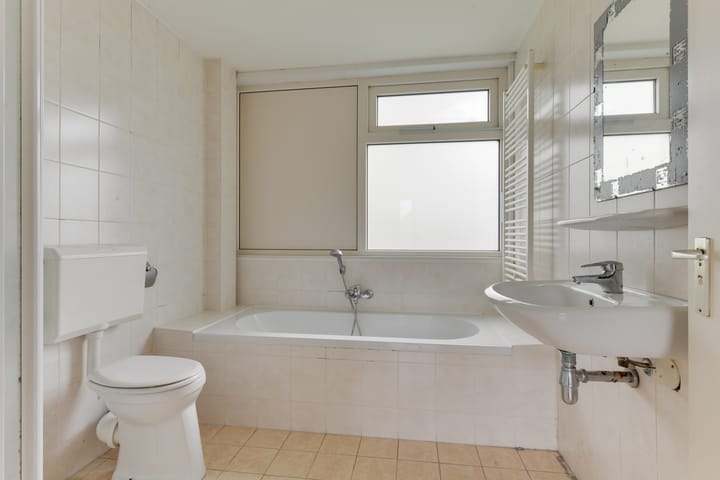 Foto 19 van van Vosbergenlaan 12