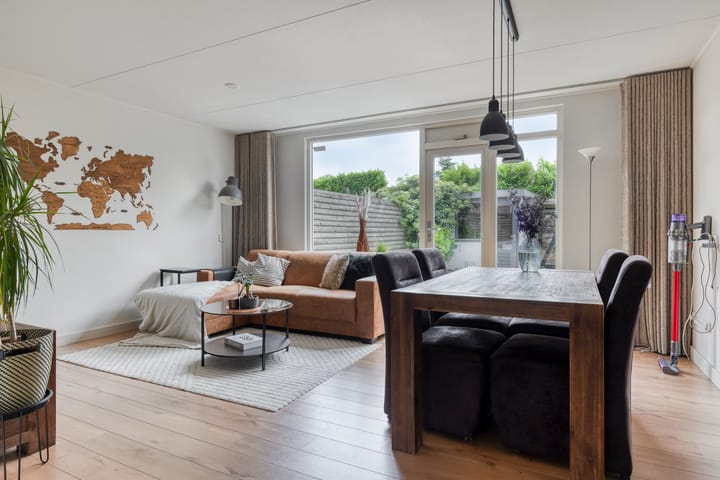 Foto 9 van Clemens van den Bergstraat 18