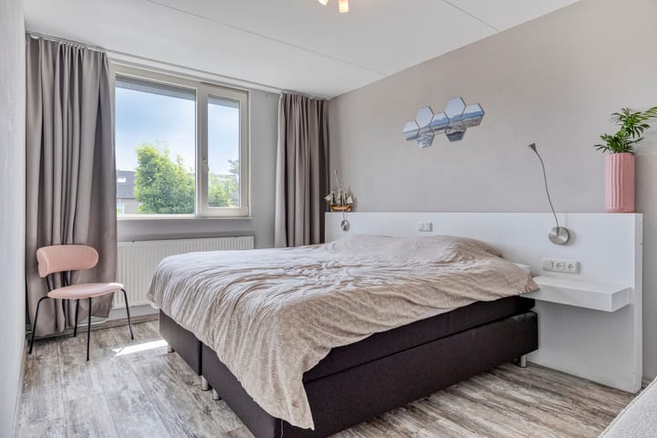 Foto 15 van Clemens van den Bergstraat 18