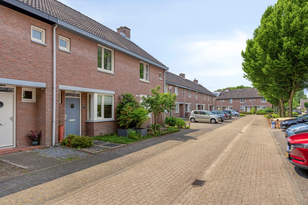 Foto 32 van Clemens van den Bergstraat 18