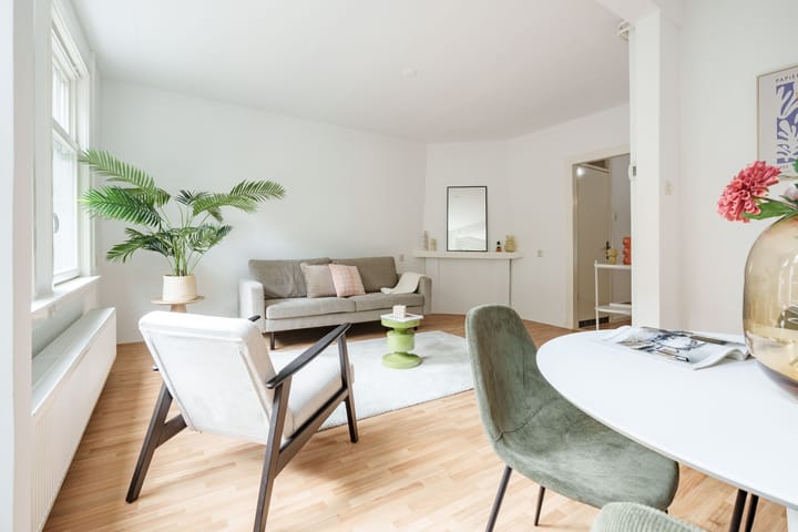 Photo 4 of Stolwijkstraat 20-1