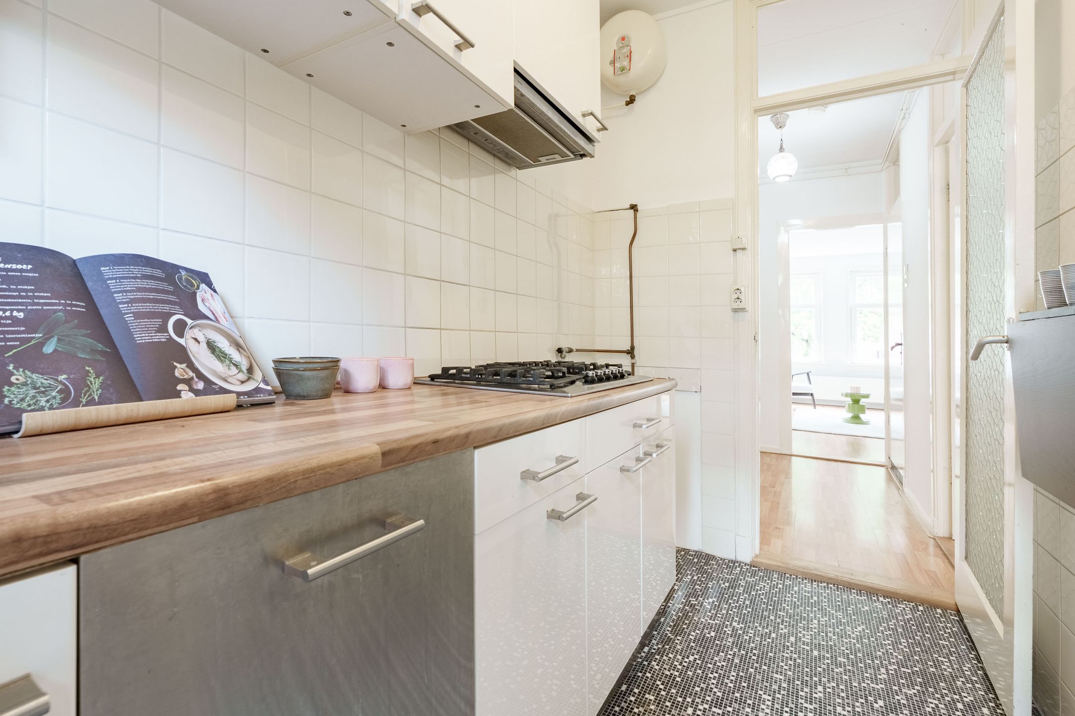 Photo 12 of Stolwijkstraat 20-1