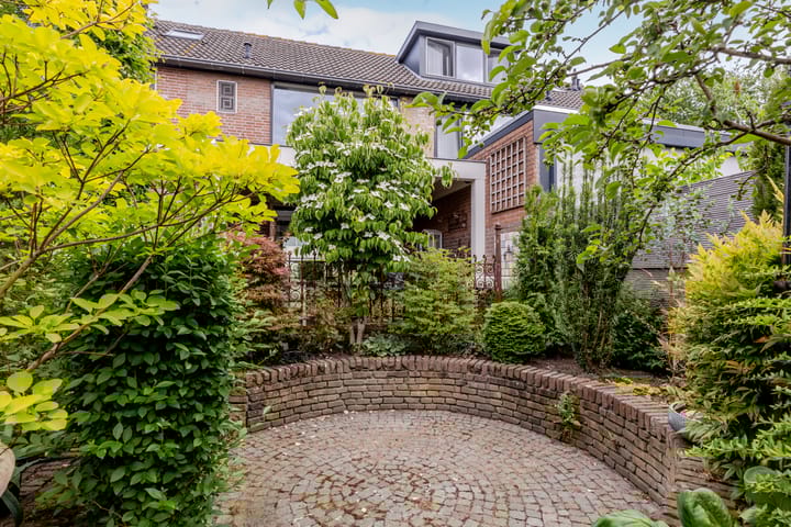 Foto 38 van Esdoornlaan 22