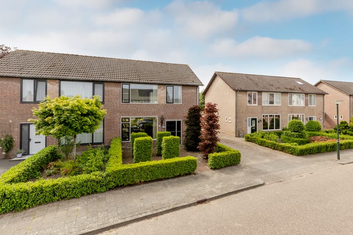 Foto 44 van Esdoornlaan 22