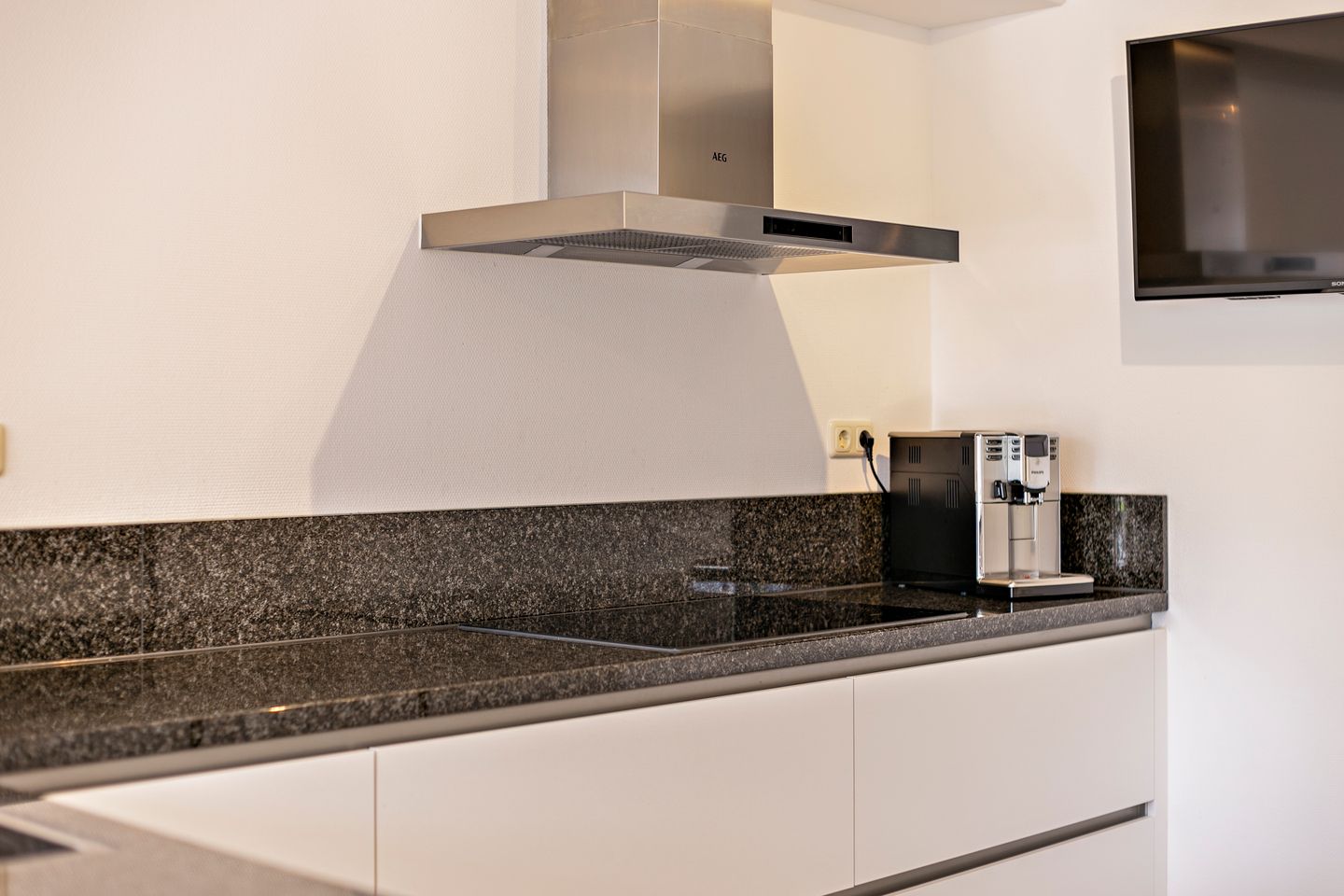 Photo 14 of Juckemastate 3