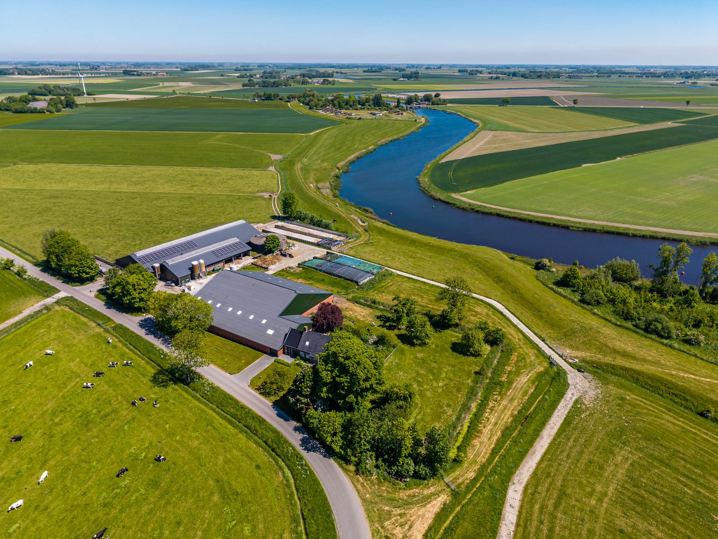 View photo 1 of Zuurdijksterweg 2