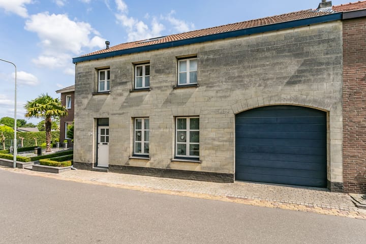 Foto 1 van Dorpstraat 8