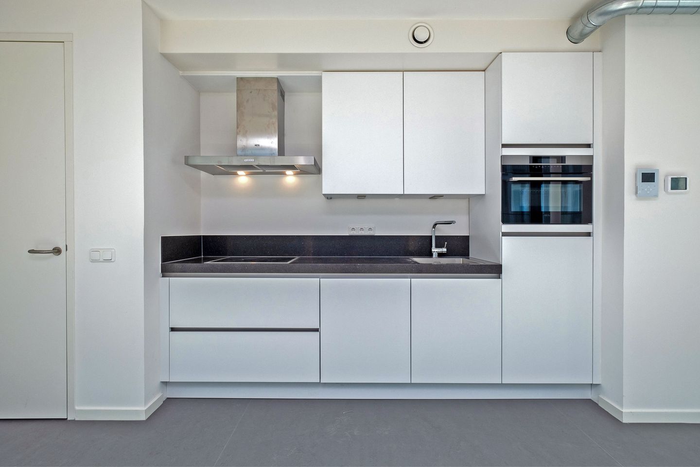 Photo 4 of Weeshuisgang 2-20